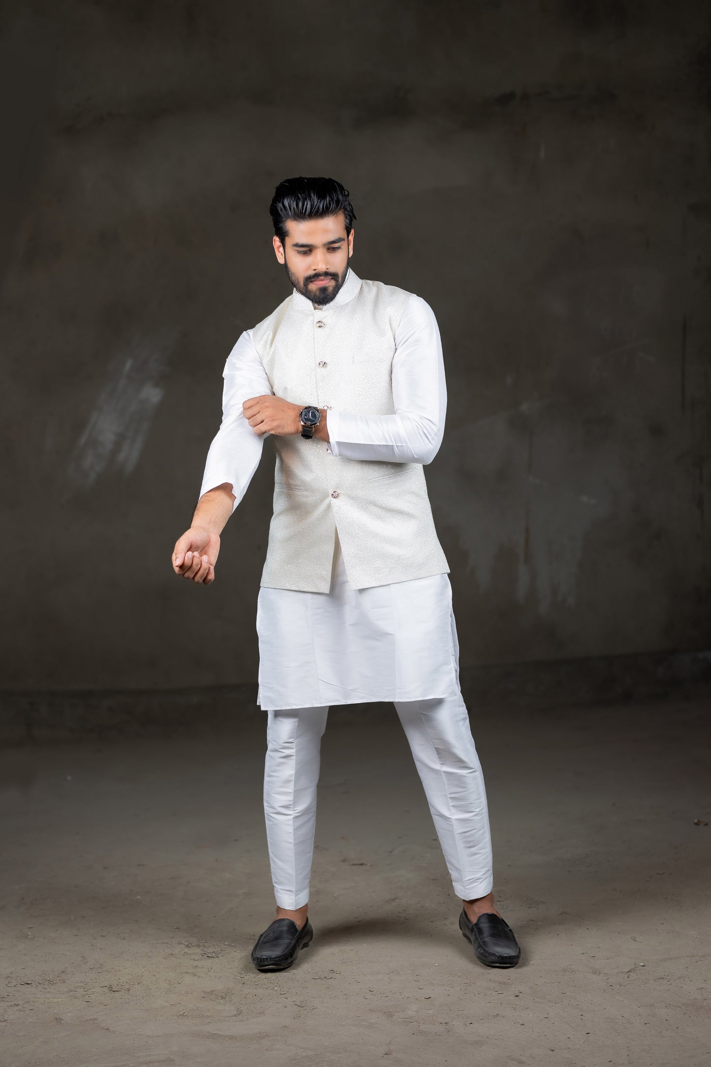 White kurtha set with modi jacket