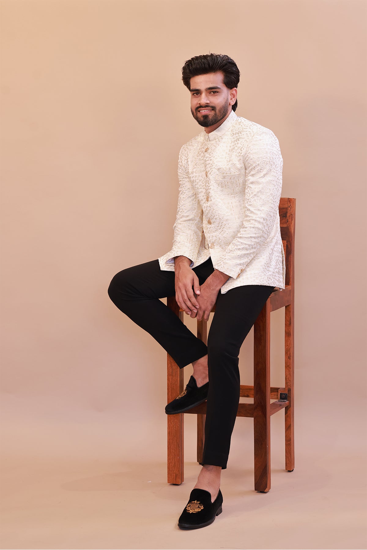 Men’s White Jodhpuri Suit with Intricate Self Embroidery – Perfect for Weddings