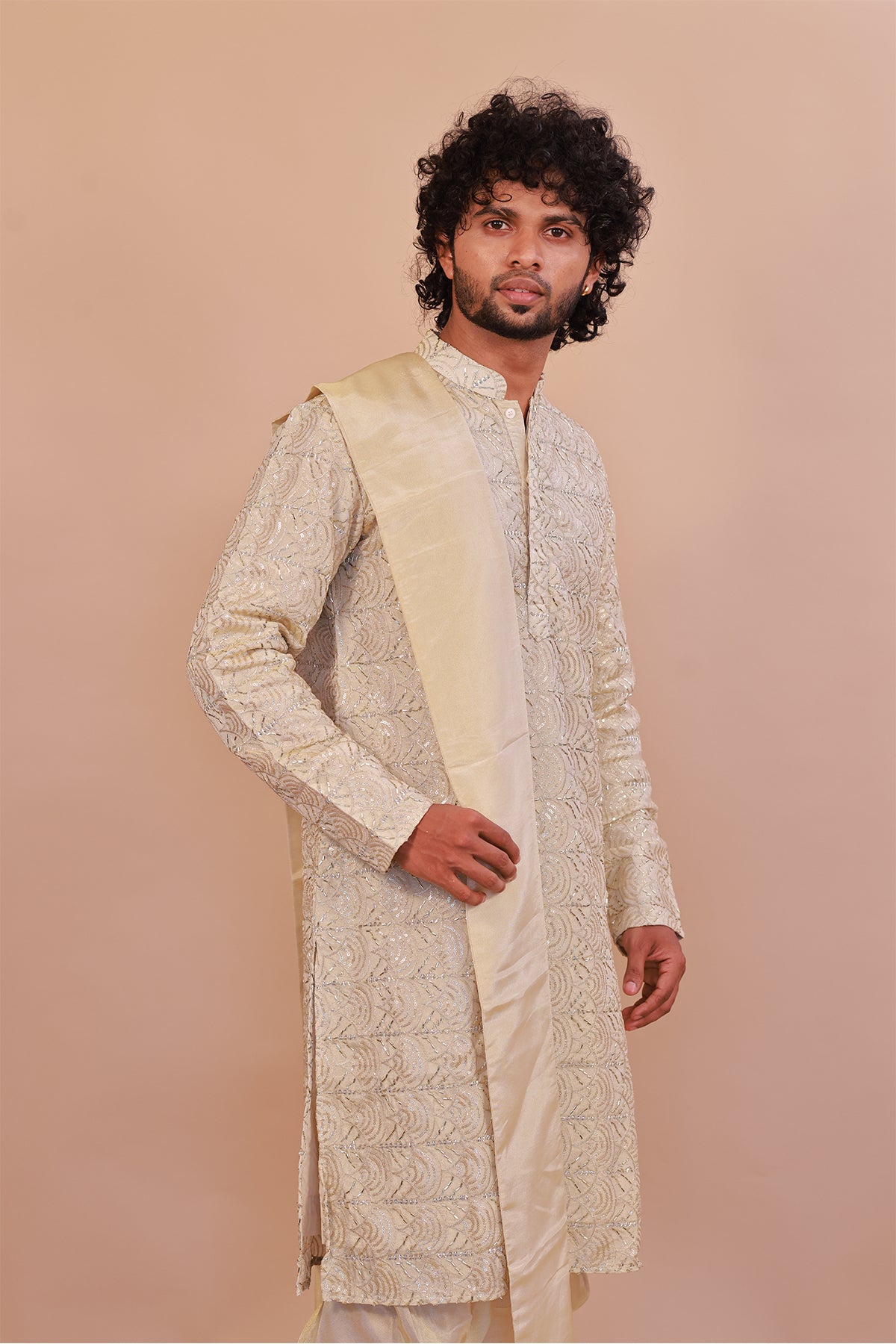 Chic Men’s Silk Cream Kurta Set Featuring Plain Kaccha & Shwal