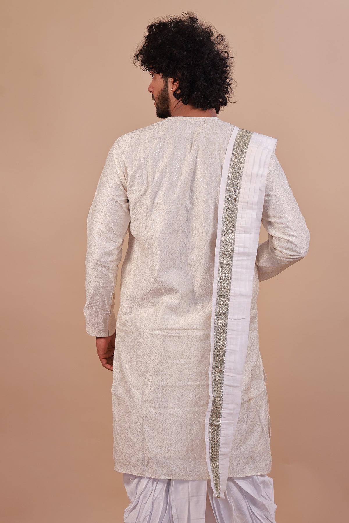 Red Embroidered White Kurta with Intricate Neck Design