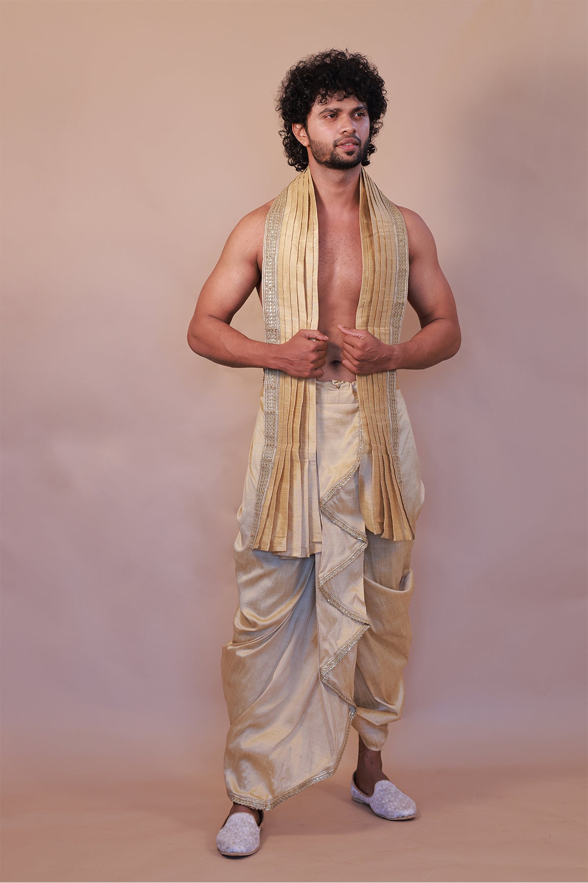 Traditional Gold Lace Shawl & Kaccha Pant Set – Exclusive Ethnic Wear