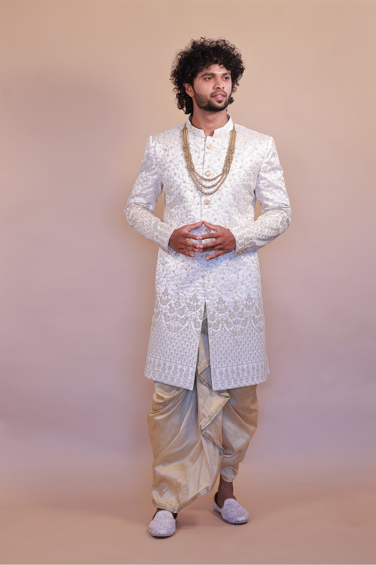 Stylish White Sherwani for Grooms Featuring Gold Thread Design