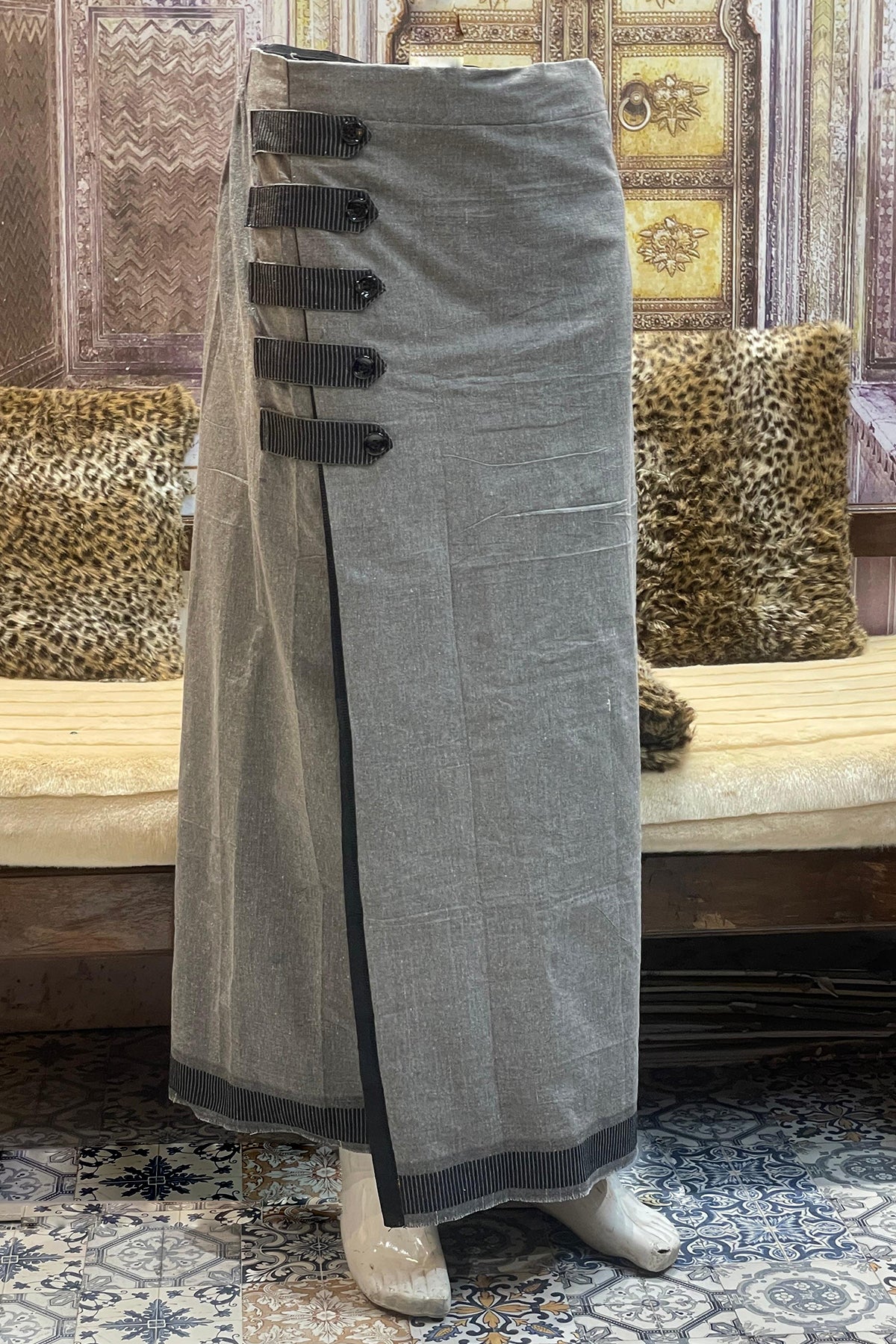 Grey lungi for men