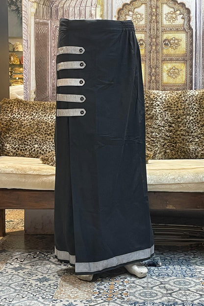 Easy-wear  Black RelaxFit  lungi