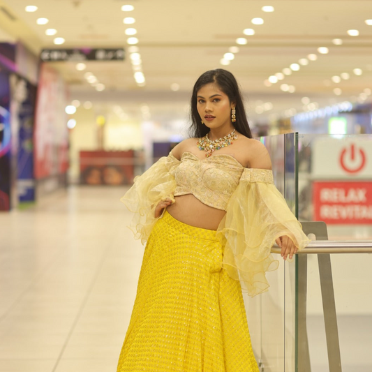 GOLD BLOUSE WITH RUFFLE SLEEVE