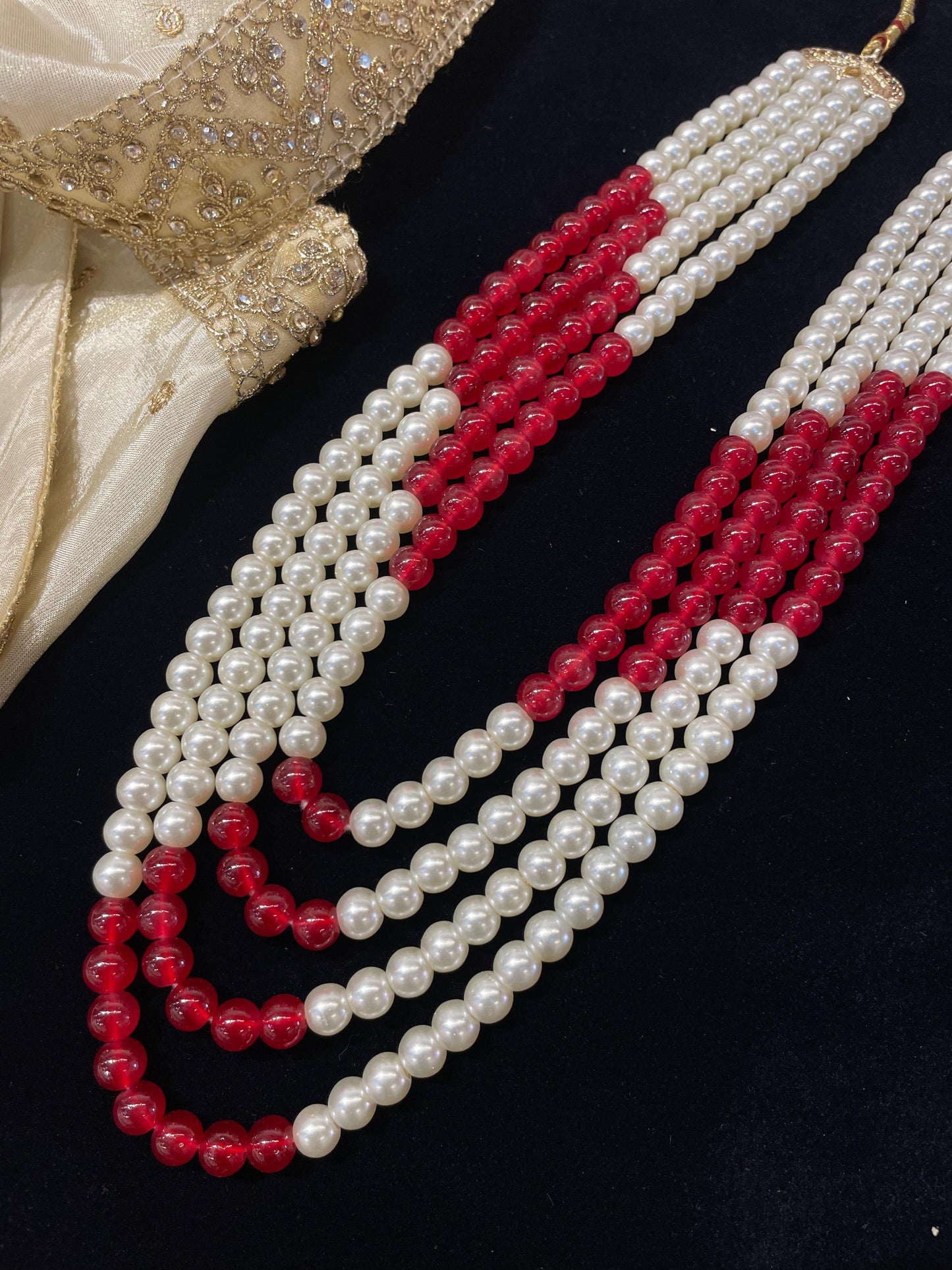 Elegant White & Maroon Pearl Mala Necklace – Dual-Tone Statement Jewelry