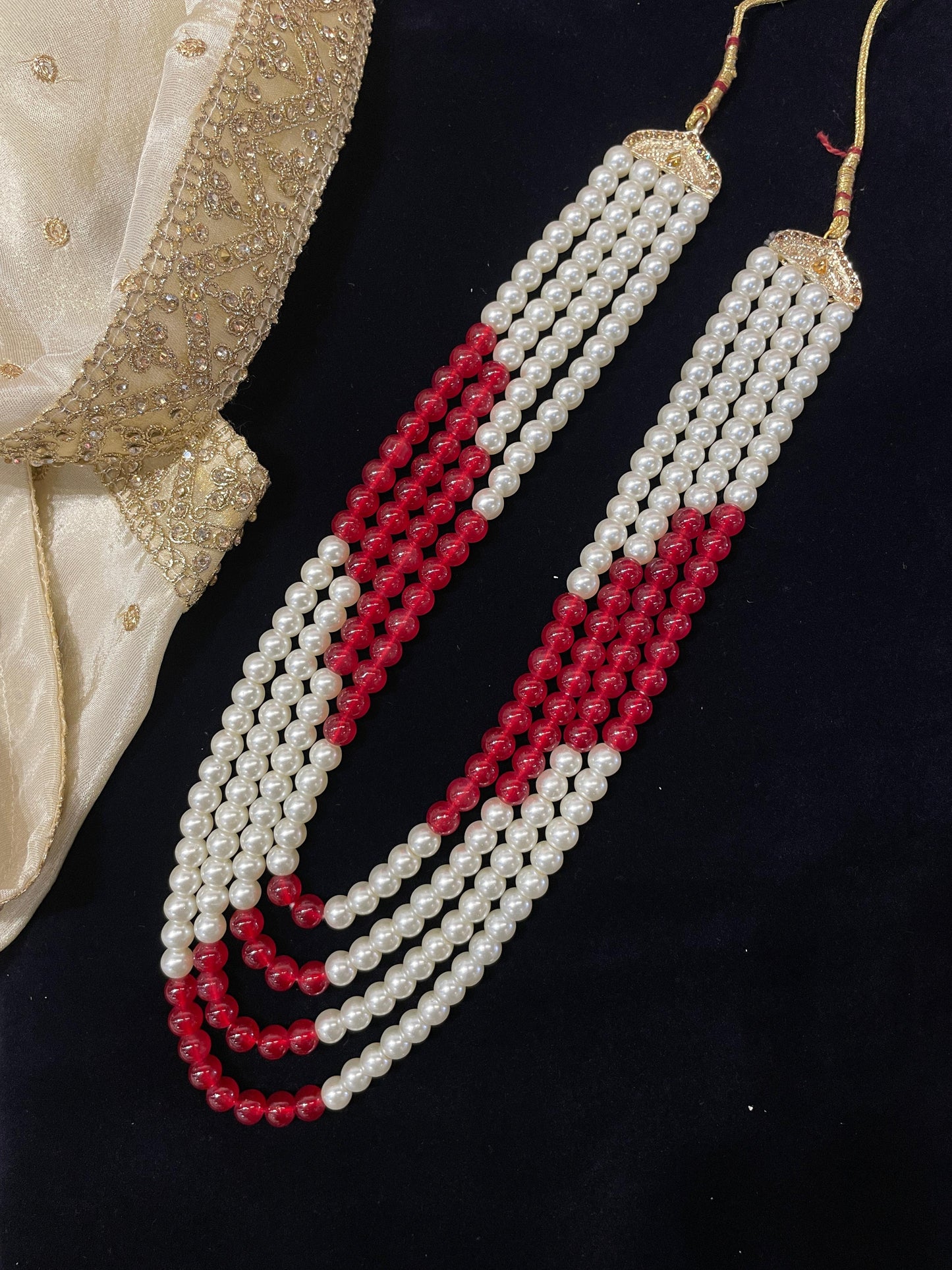 Elegant White & Maroon Pearl Mala Necklace – Dual-Tone Statement Jewelry